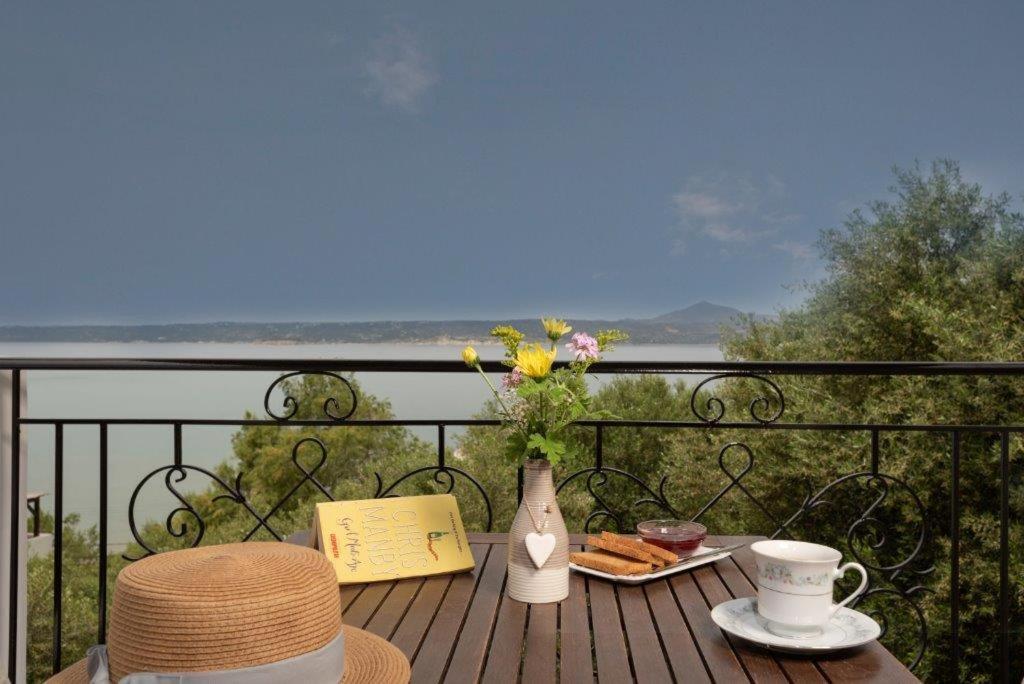 Villa Georgia 卡莱维斯 外观 照片
